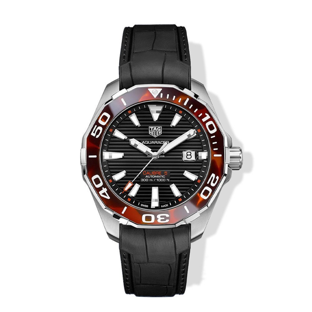 TAG Heuer Aquaracer: Nuova linea di orologi subacquei.